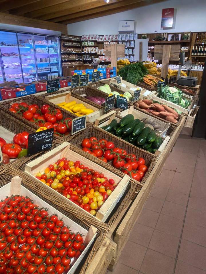 Marché traditionnel de Sennevières